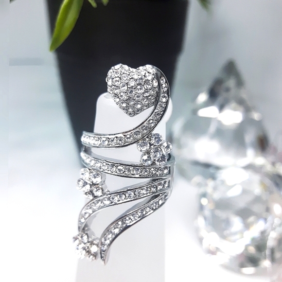 🆕️Heart Floral Rhinestones💖Fashion Silver Ring - Picture 2 of 7